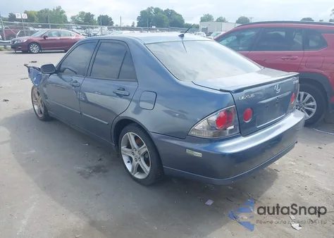 2004 Lexus Is 300 из США, поврежденный, VIN JTHBD192X40089880